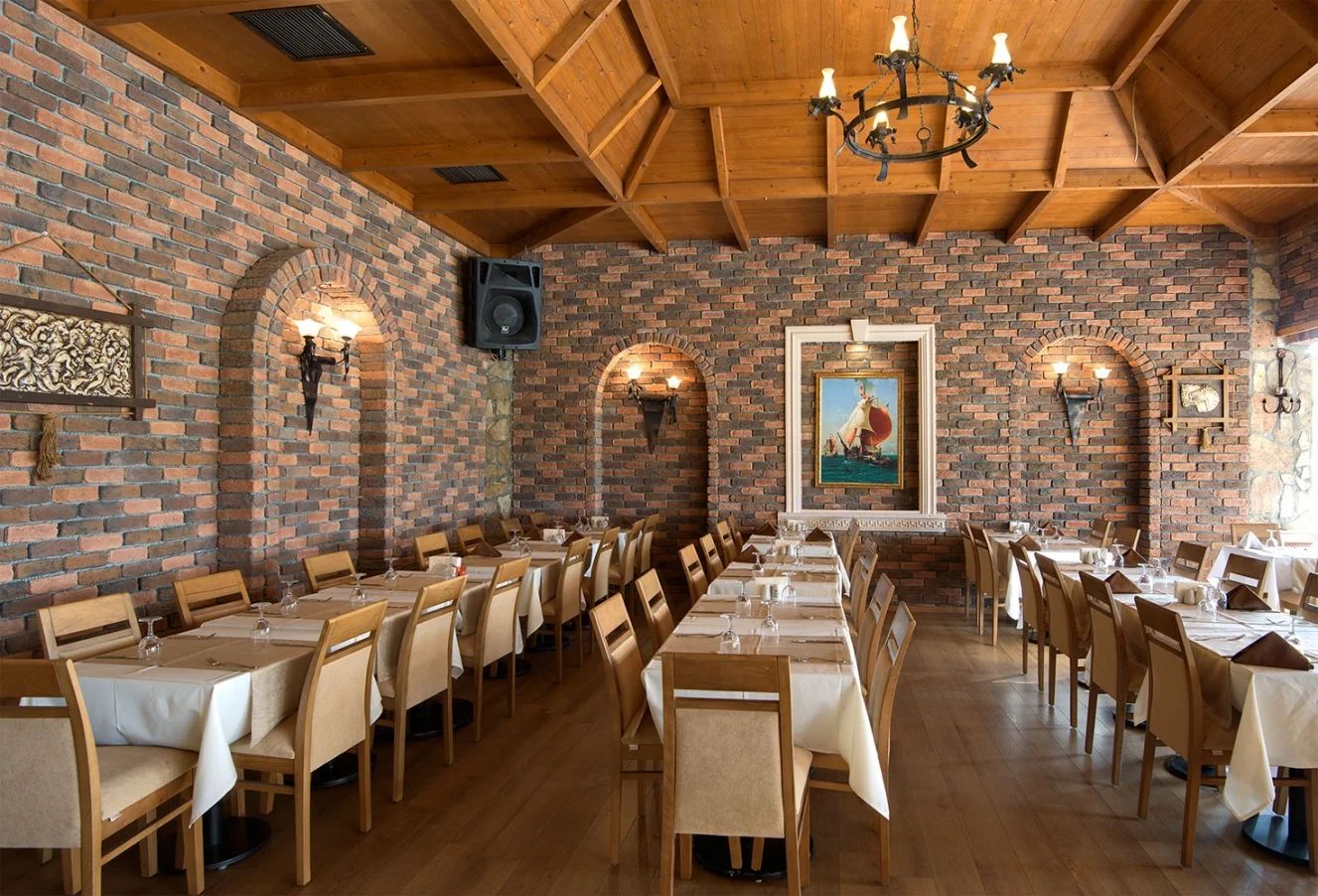 Dekoratif tuğla uygulama alanları farklı mekanlar tuğla kaplama fikirleri kültür tuğlası ilham